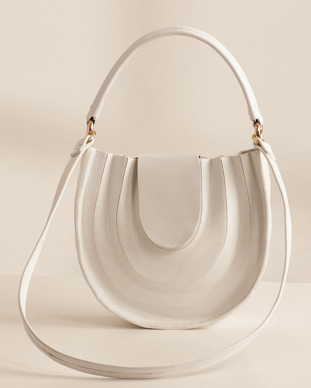 Aura bag white