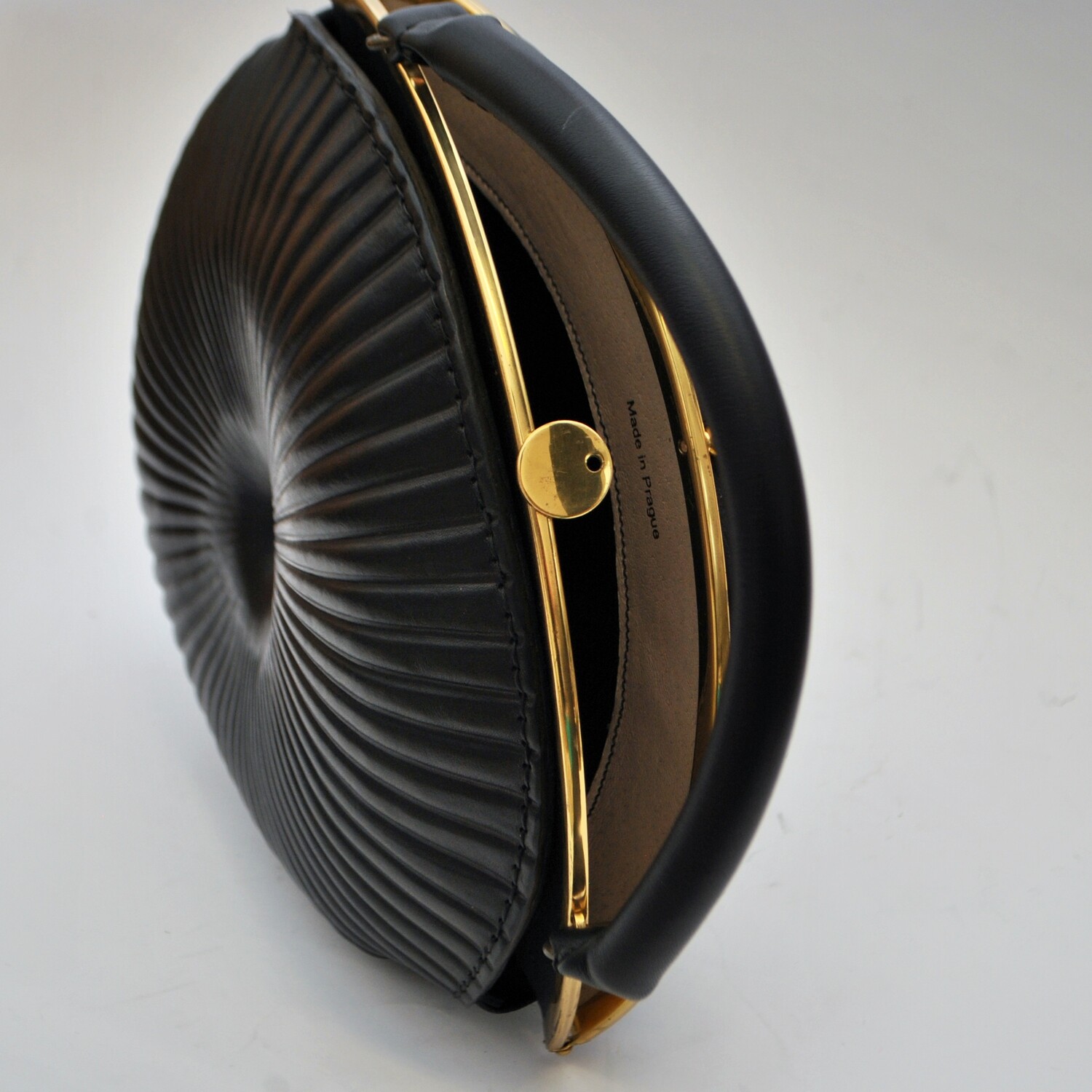 Solaris hand-bag