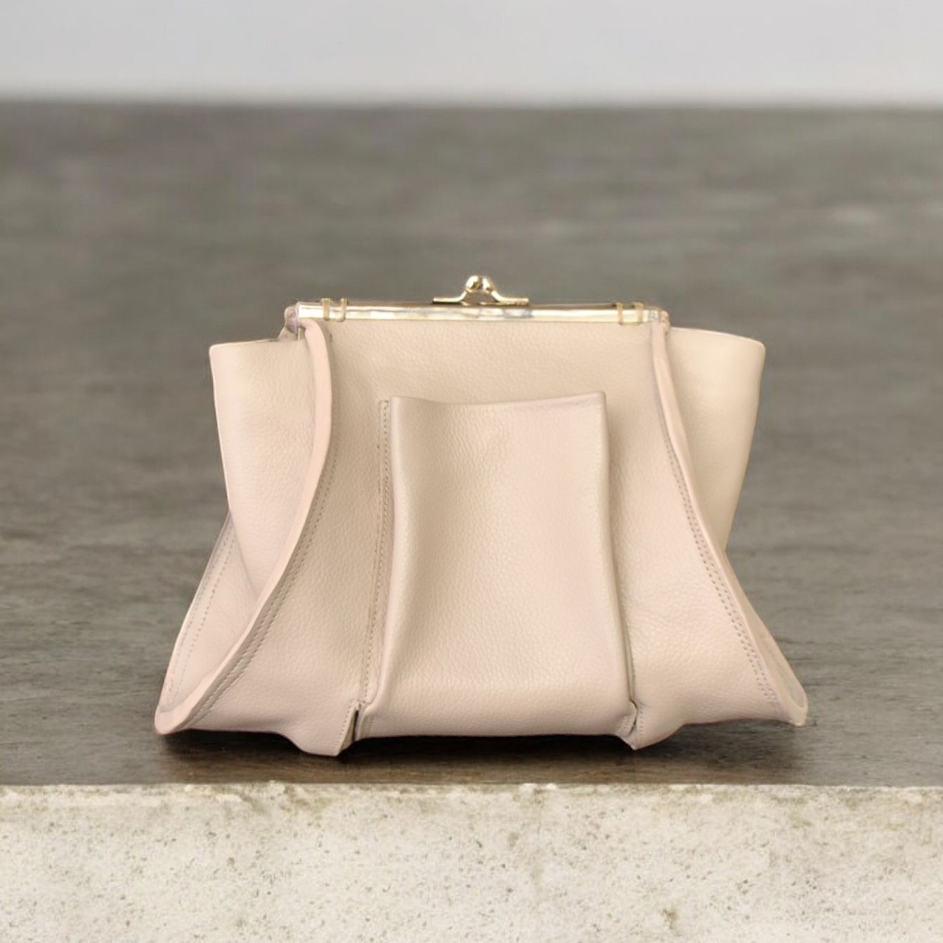 Ursus clutch beige