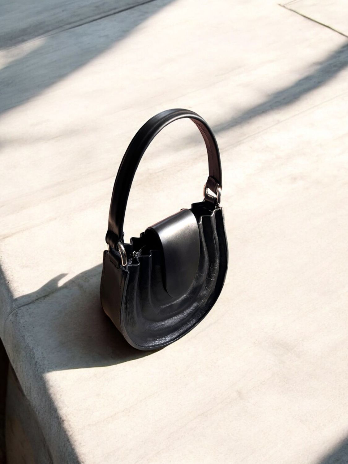 Aura bag black