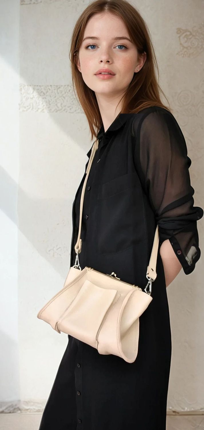 Ursus clutch beige