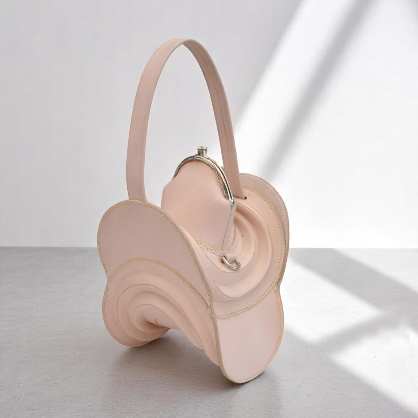 Orchid bag rose