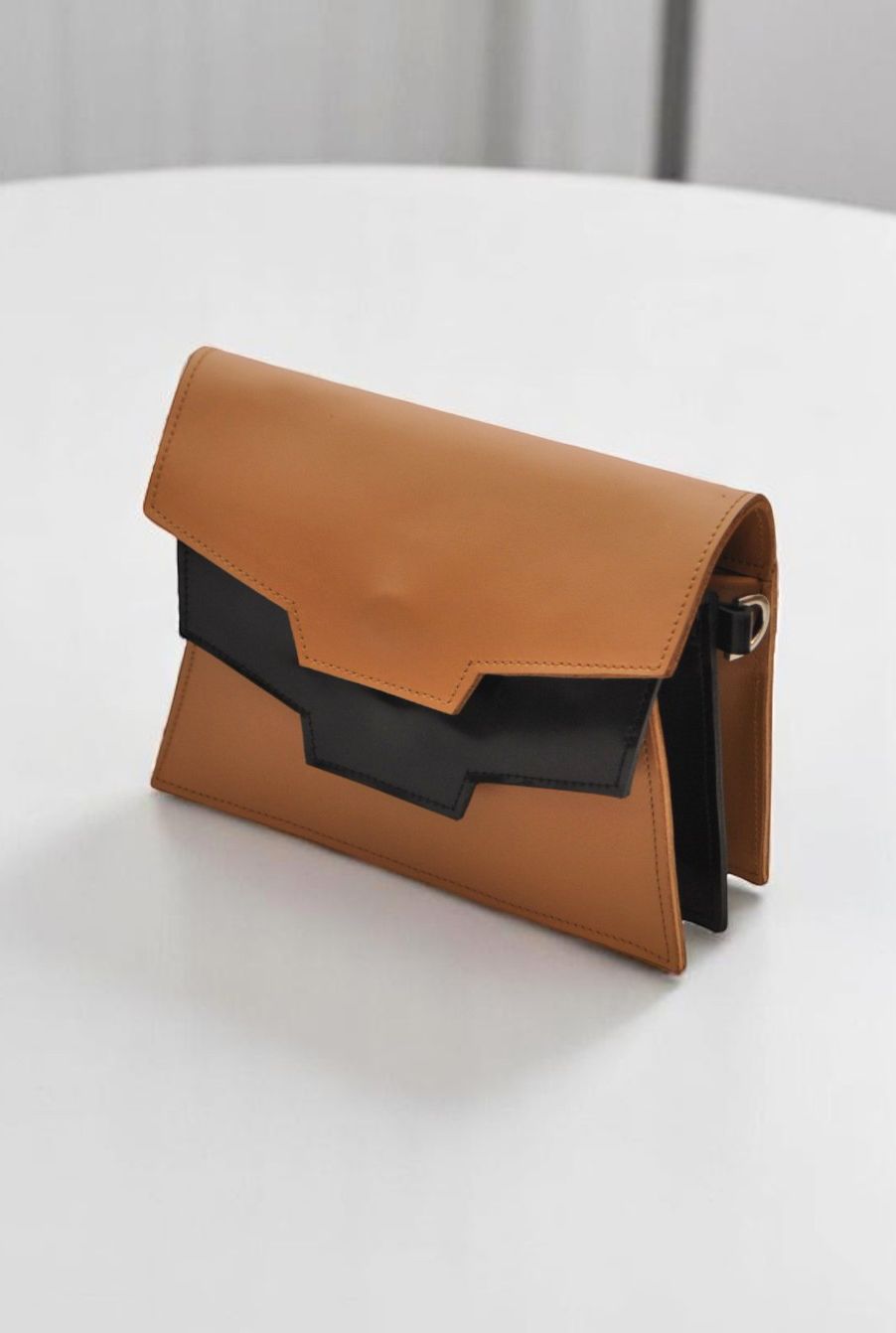 Kyoto Minibag cognac&black.