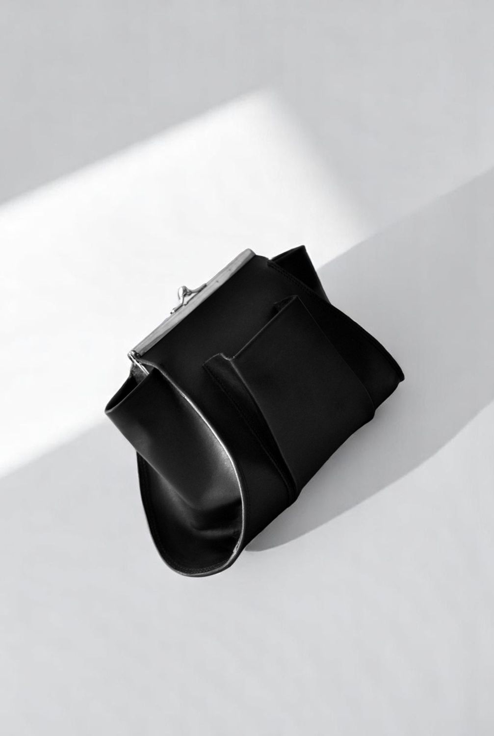 Ursus clutch black