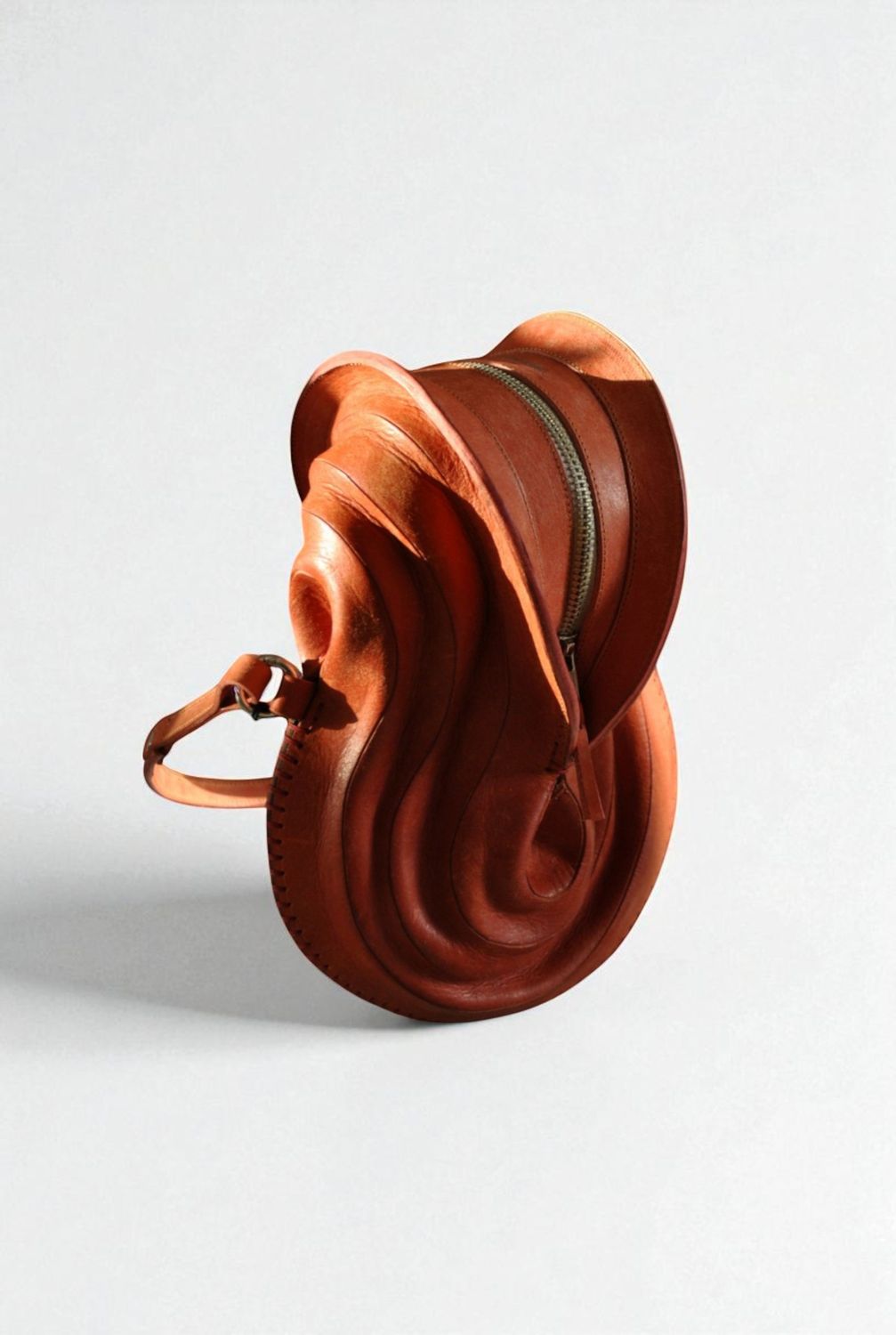 Nautilus hand-bag