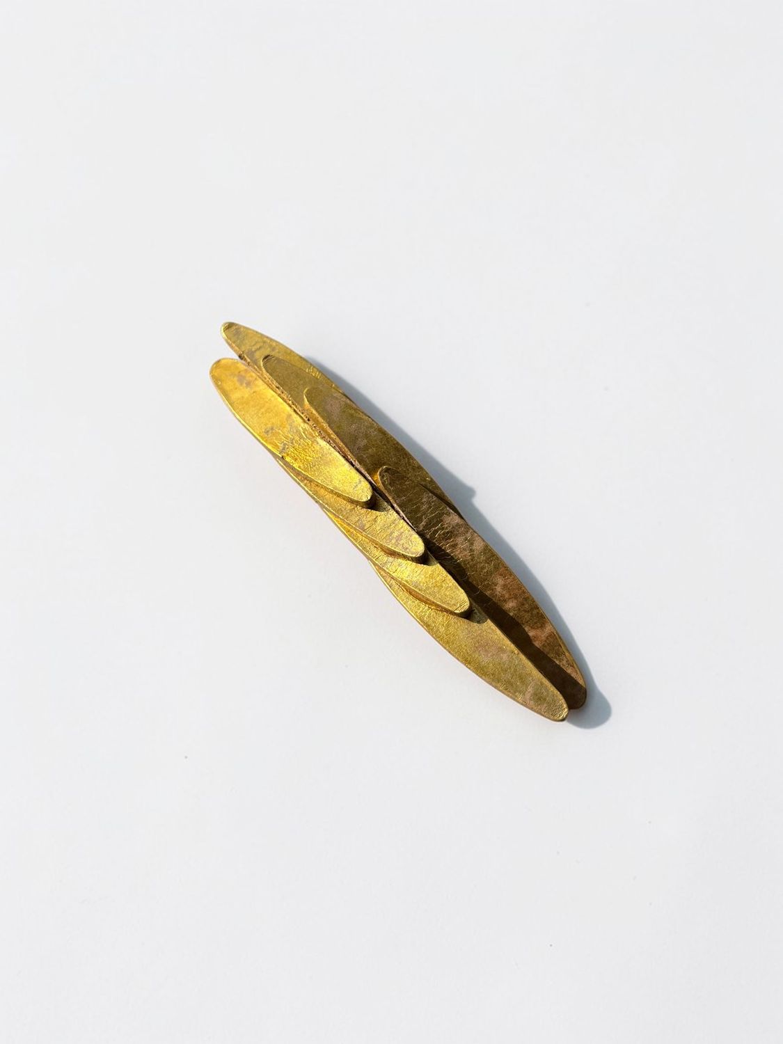 Ailes brooch