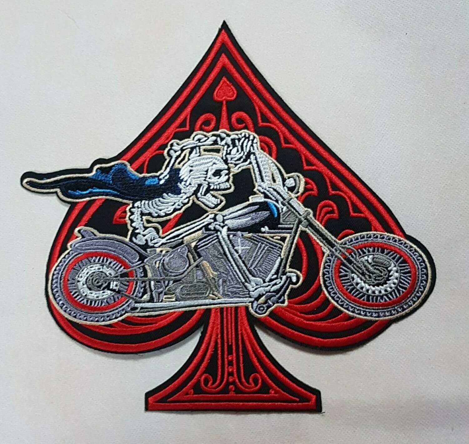 PARCHE CALAVERA CORAZÓN PICA