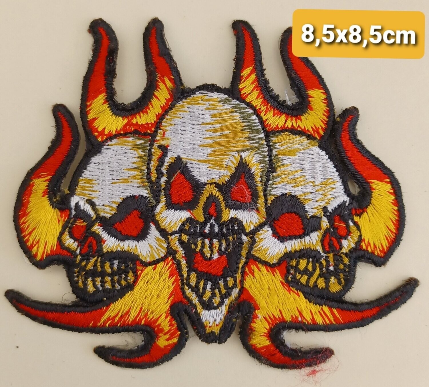 PARCHE BOLSILLO 3 CALAVERAS FUEGO