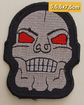 PARCHE BOLSILLO CALAVERA  OJOS ROJOS