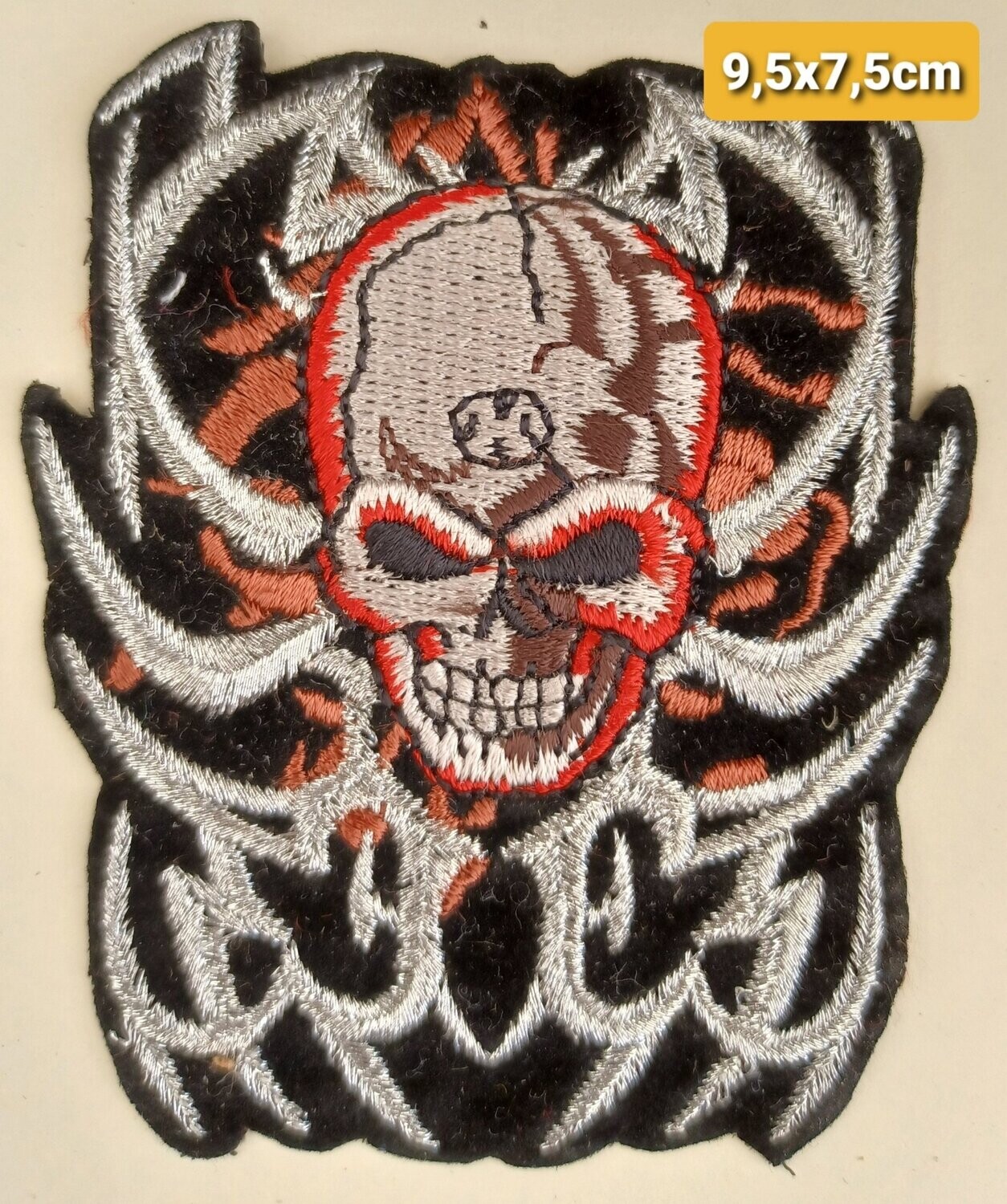 PARCHE BOLSILLO CALAVERA TRIBAL