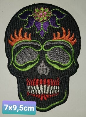 PARCHE BOLSILLO CALAVERA NEGRA 7