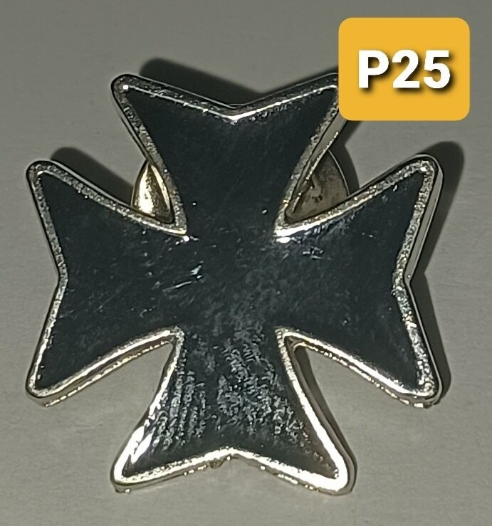 Pin Cruz Plata y Negro