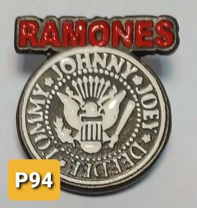 Pin Ramones