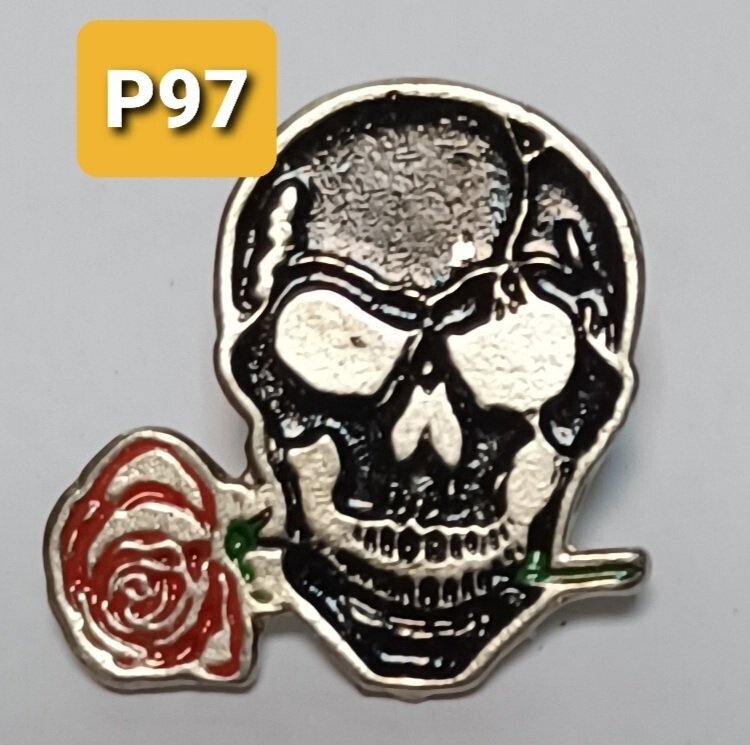 Pin Calavera Rosa