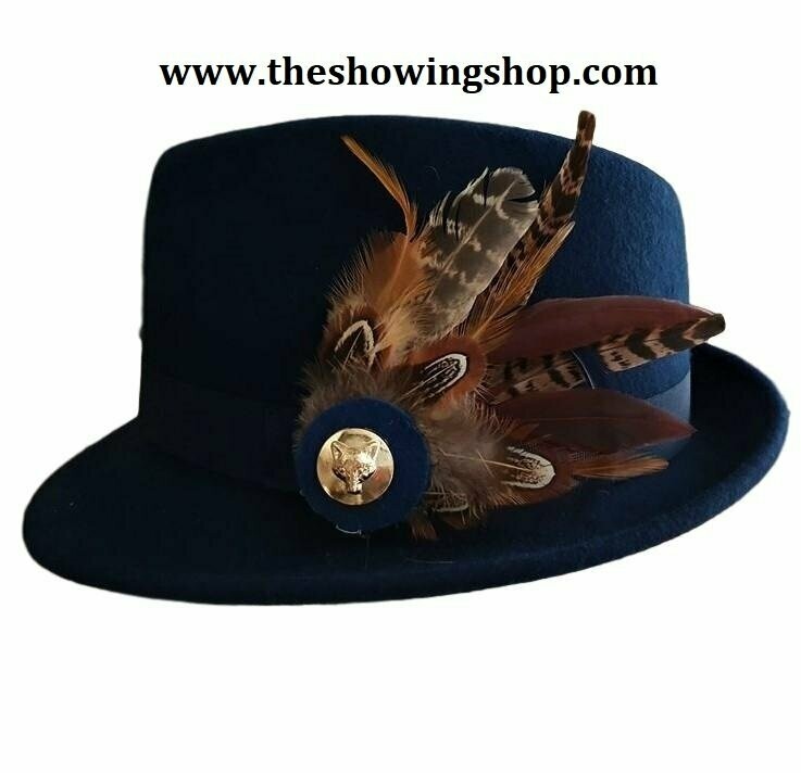 NAVY WOOL LEAD REIN/ IN HAND SHOWING HAT