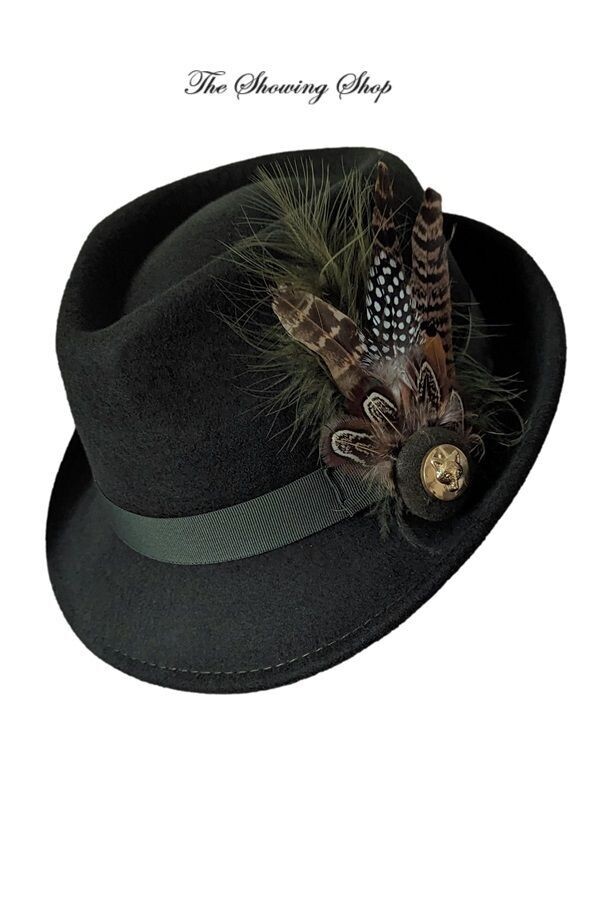 GREEN WOOL AND FEATHER LEAD REIN/ IN HAND SHOWING HAT