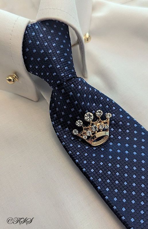 ADULTS  ZIP READY TIED SHOWING TIE - NAVY BLUE/BABY BLUE POLKA DOT