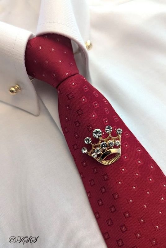 ADULTS ZIP READY TIED SHOWING TIE - RED/SILVER POLKA DOT