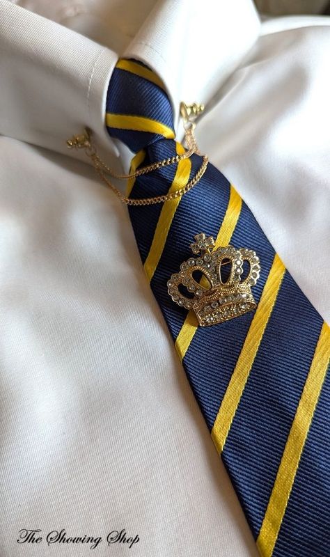 ADULTS ZIP READY TIED SHOWING TIE - NAVY/YELLOW STRIPE