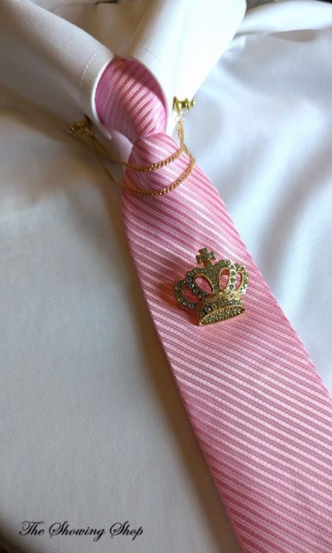 ADULTS ZIP READY TIED SHOWING TIE - PINK SELF STRIPE