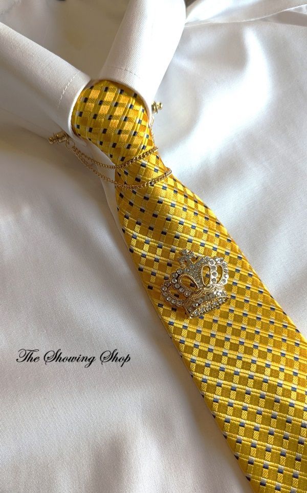 ADULTS  ZIP READY TIED SHOWING TIE - YELLOW AND NAVY PIN POT