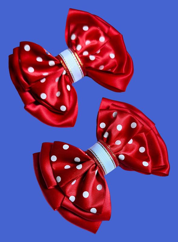 LEAD REIN/ SHOWING BOWS - RED .WHITE POLKA DOT SATIN TRIPLE LAYER
