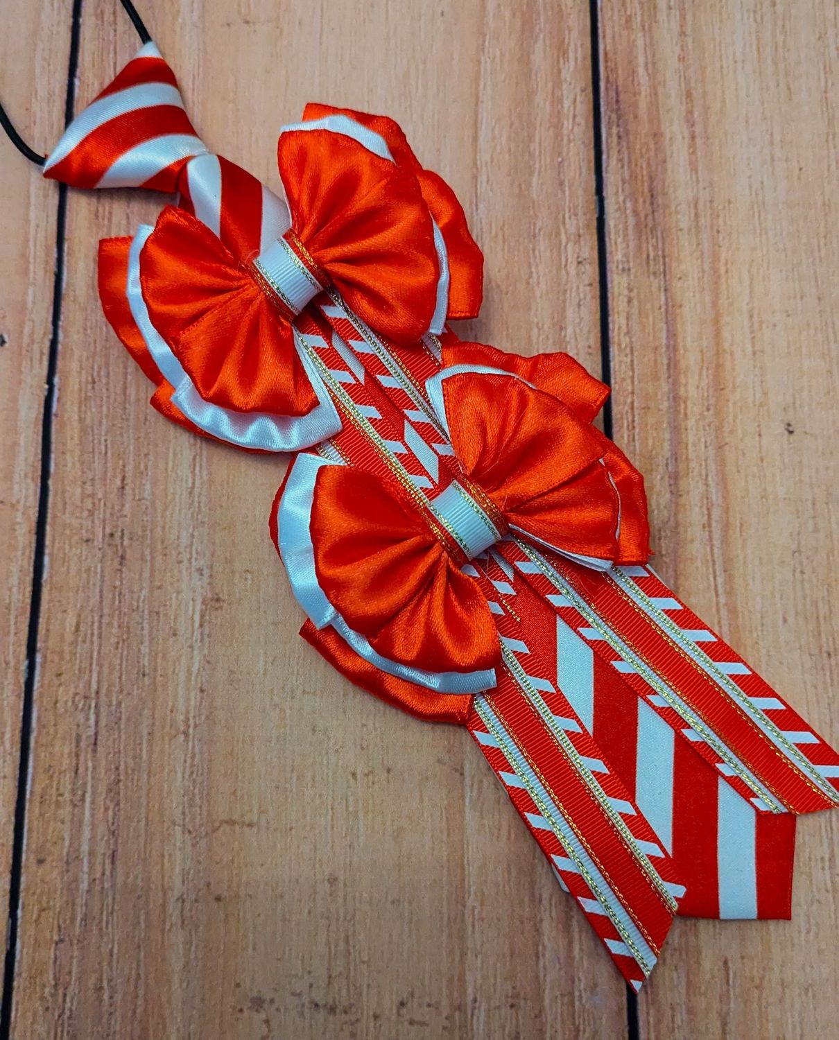 CHILDS RED AND WHITE HAIR BOWS AND TIE SET