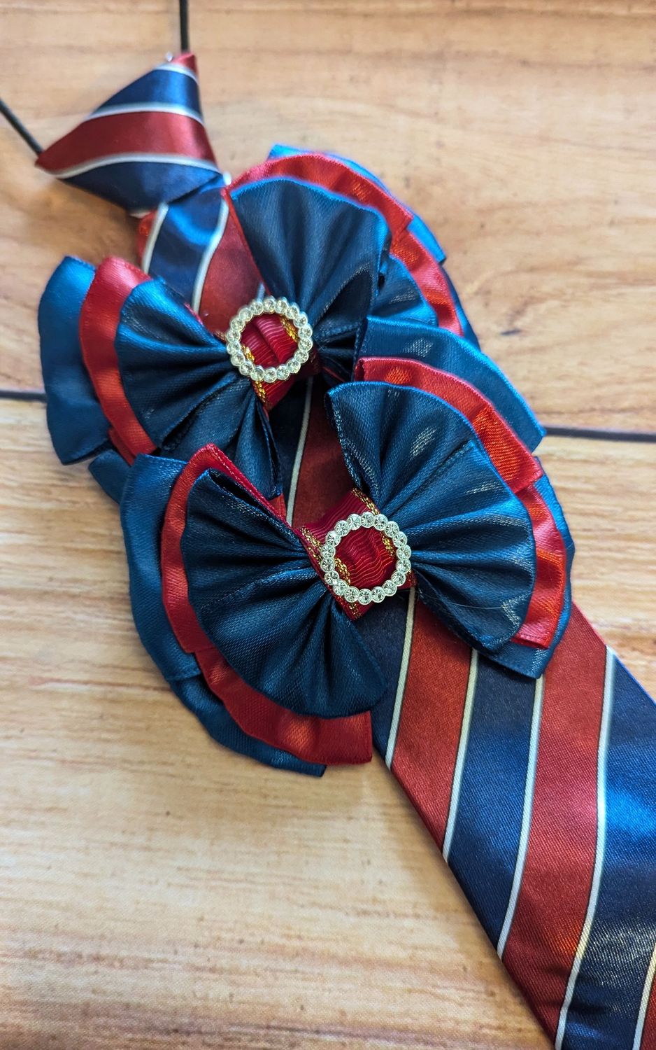 WINE & NAVY SHOW BOWS AND TIE SET