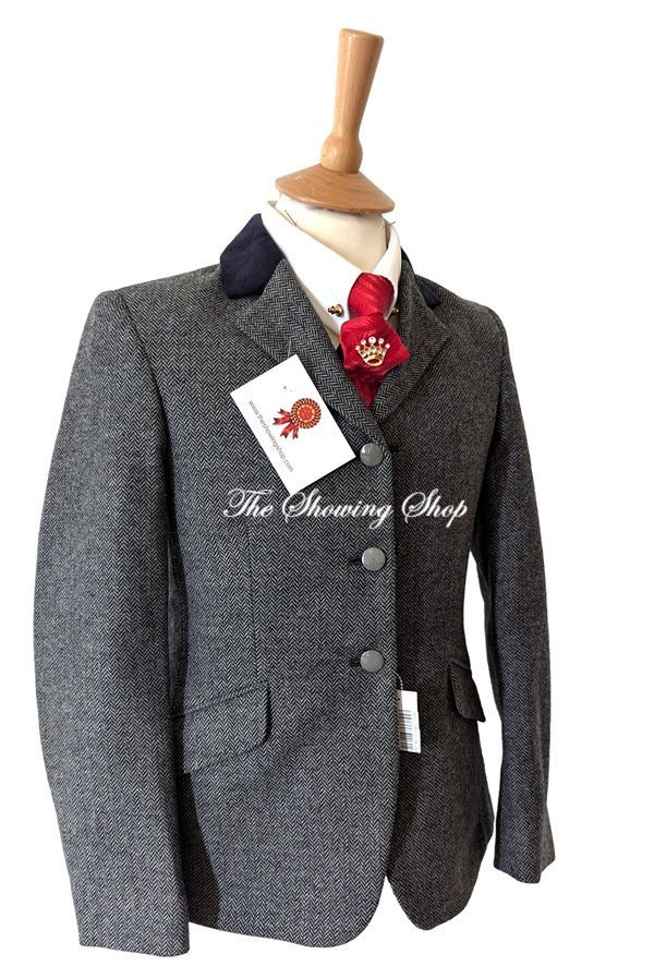 BRAND NEW CHILDS GREY TWEED SHOWING JACKET SIZE 26