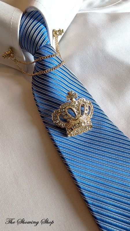 ADULTS  ZIP READY TIED SHOWING TIE - LIGHT BLUE SELF STRIPE