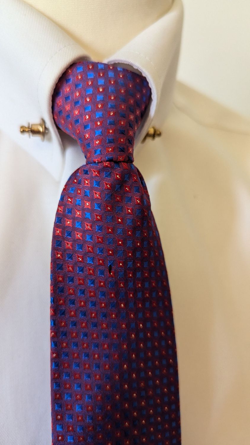ADULTS PURPLE ZIP SHOWING TIE