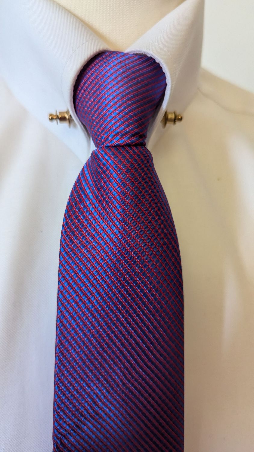 ADULTS PURPLE ZIP SHOWING TIE