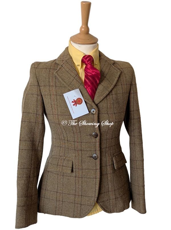 LADIES LE BEAU CHEVAL BROWN TWEED SHOWING JACKET SIZE 8 (SHORT STYLE) LADIES LE BEAU CHEVAL BROWN TWEED SHOWING JACKET SIZE 8 (SHORT STYLE)
