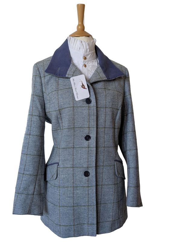 LADIES BRITISH TWEED BLUE COAT SIZE 18