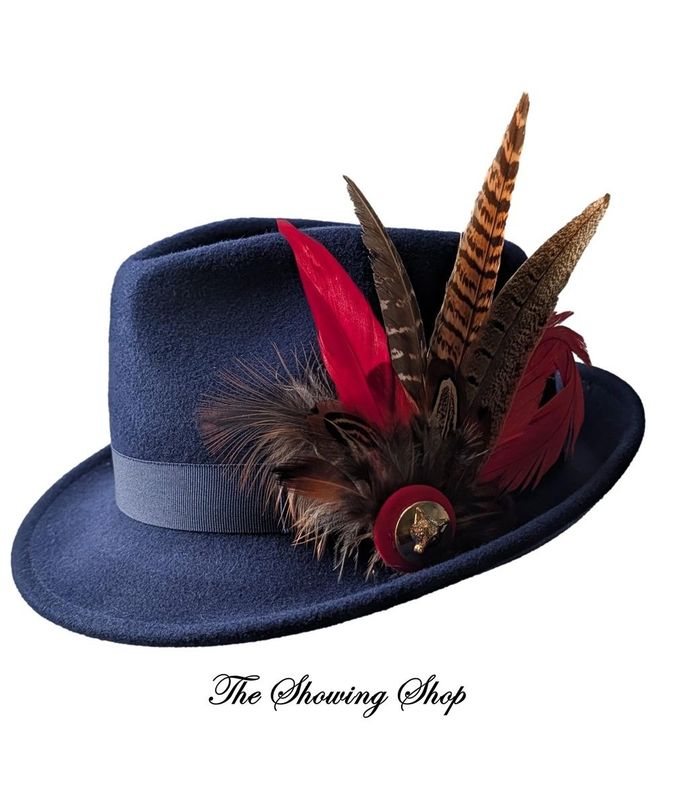 NAVY & RED WOOL LEAD REIN/ IN HAND SHOWING HAT
