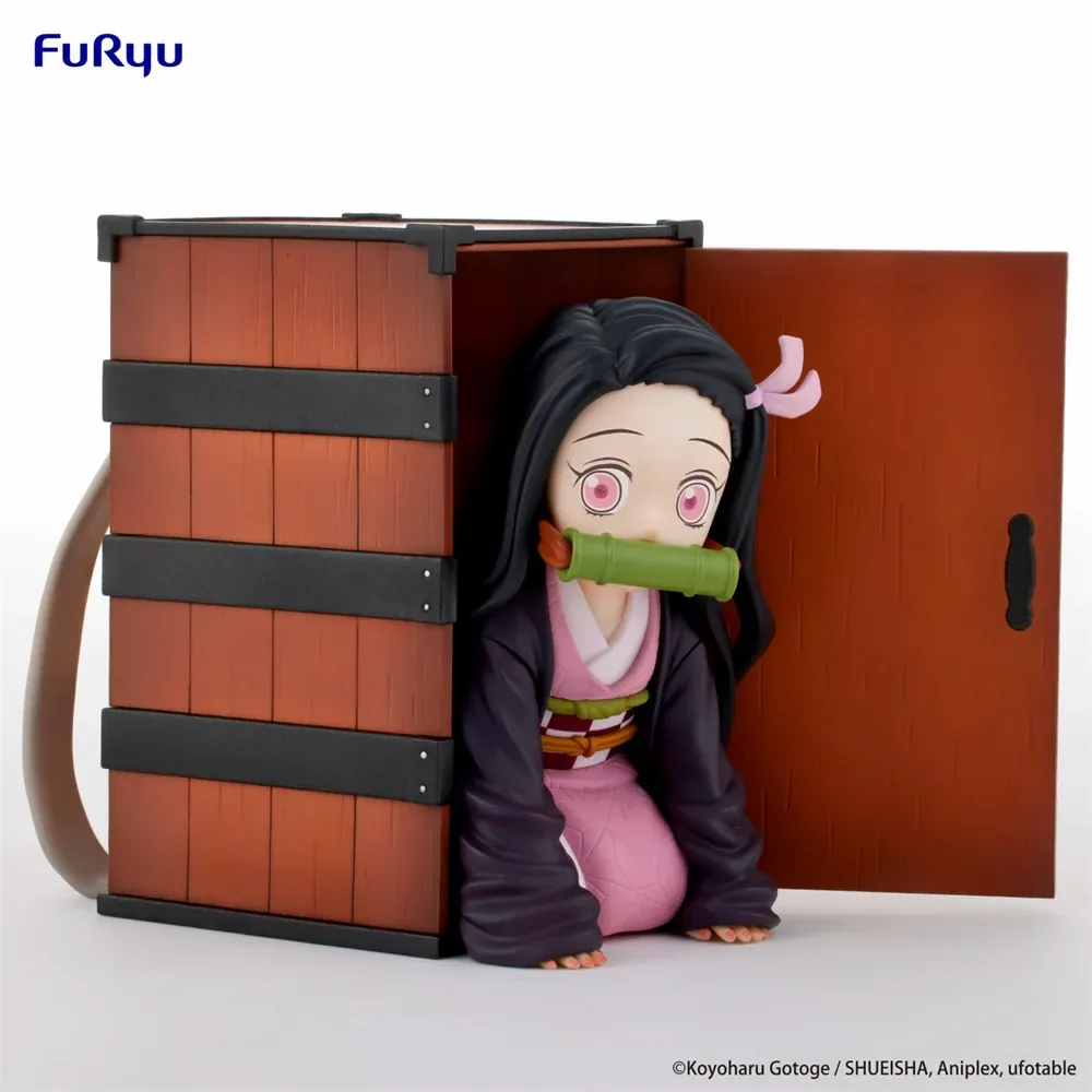 Demon Slayer: Kimetsu no Yaiba Figure Nezuko in Box