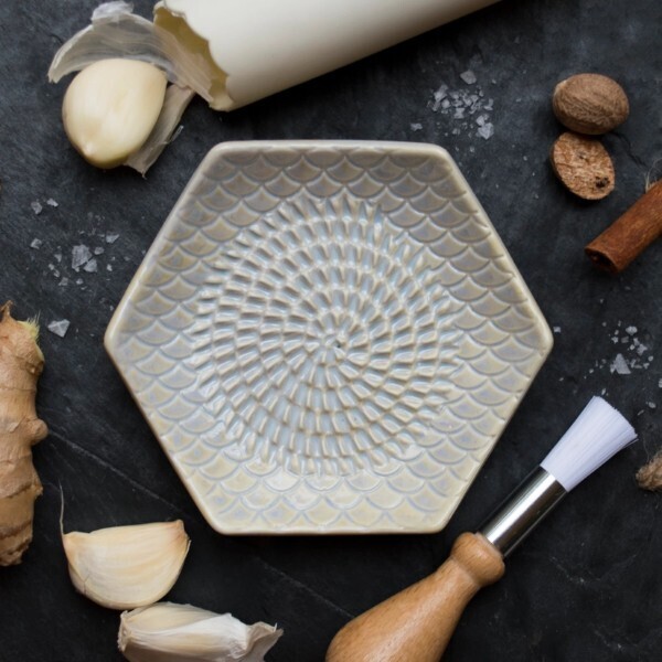 Grate Plate 3 Piece Set Pearl