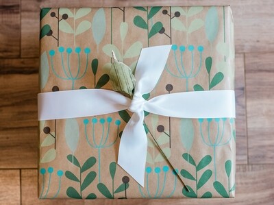 Gift Wrap W/ Ribbon And Adornment