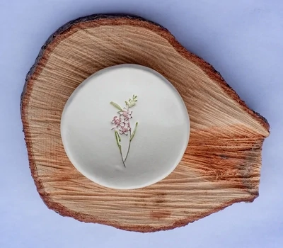 Handmade Ringdish August Gladiolus