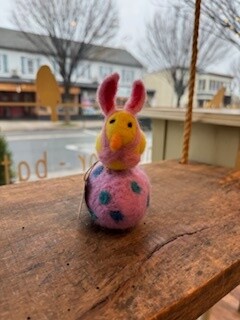 Wool Felted Chick On Egg 5.9" Pink