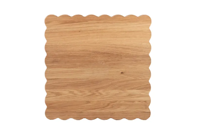 Square Scalloped Cutting Board Medium