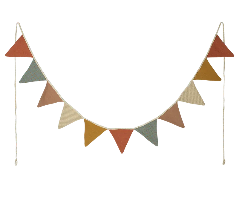 Maileg Garland Of 11 Flags Multicolored