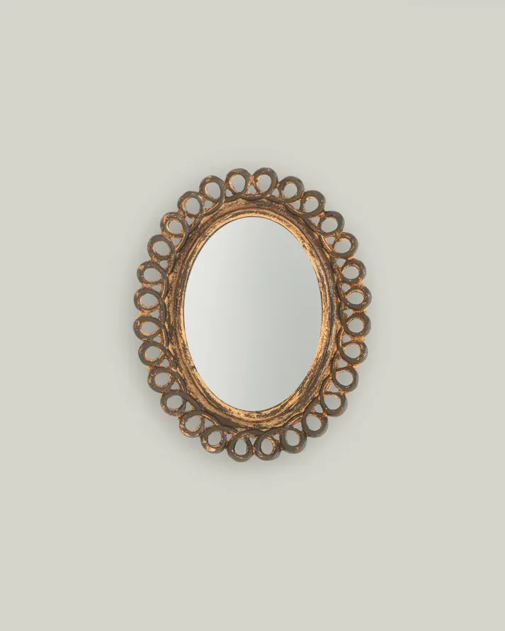 Scalloped Oval Mirror 5&quot; x 7&quot;