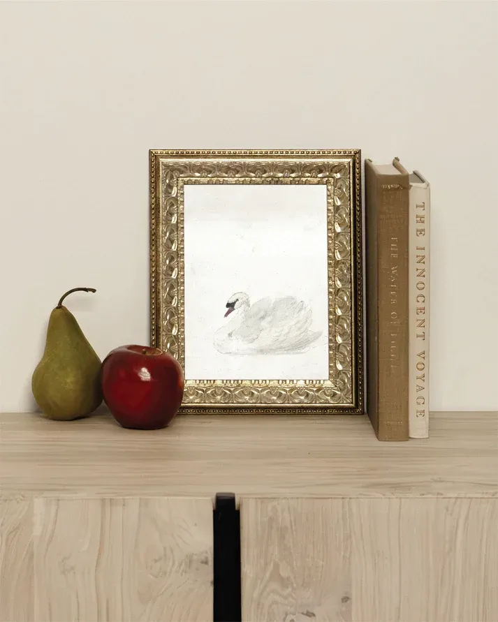 White Swan Antique Fancy Gold Frame 7x10