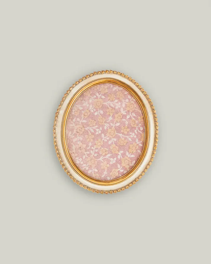 Cream And Gold Oval Photo Frame 8&quot; x 10&quot;