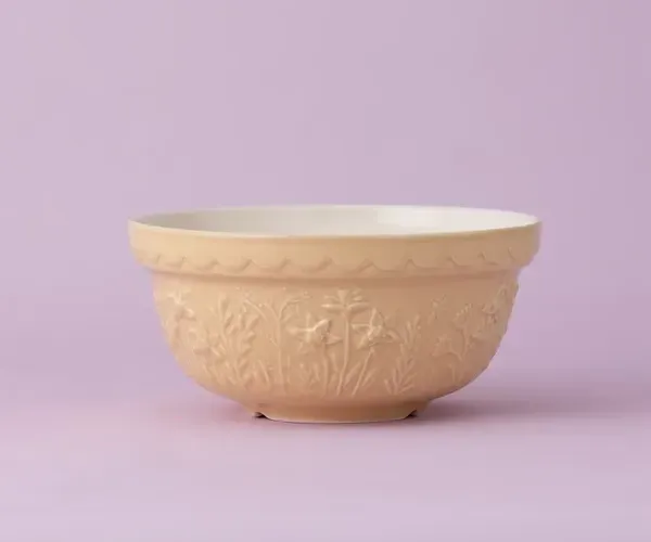 Mason Cash In The Meadow Daffodil Yellow Mixing Bowl 8.25"