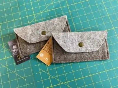 The Snap And Go Mini Organizer Pouch Medium Grey And Light Grey Final Sale