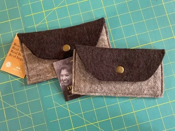 The Snap And Go Mini Organizer Pouch Medium Grey And Brown Final Sale