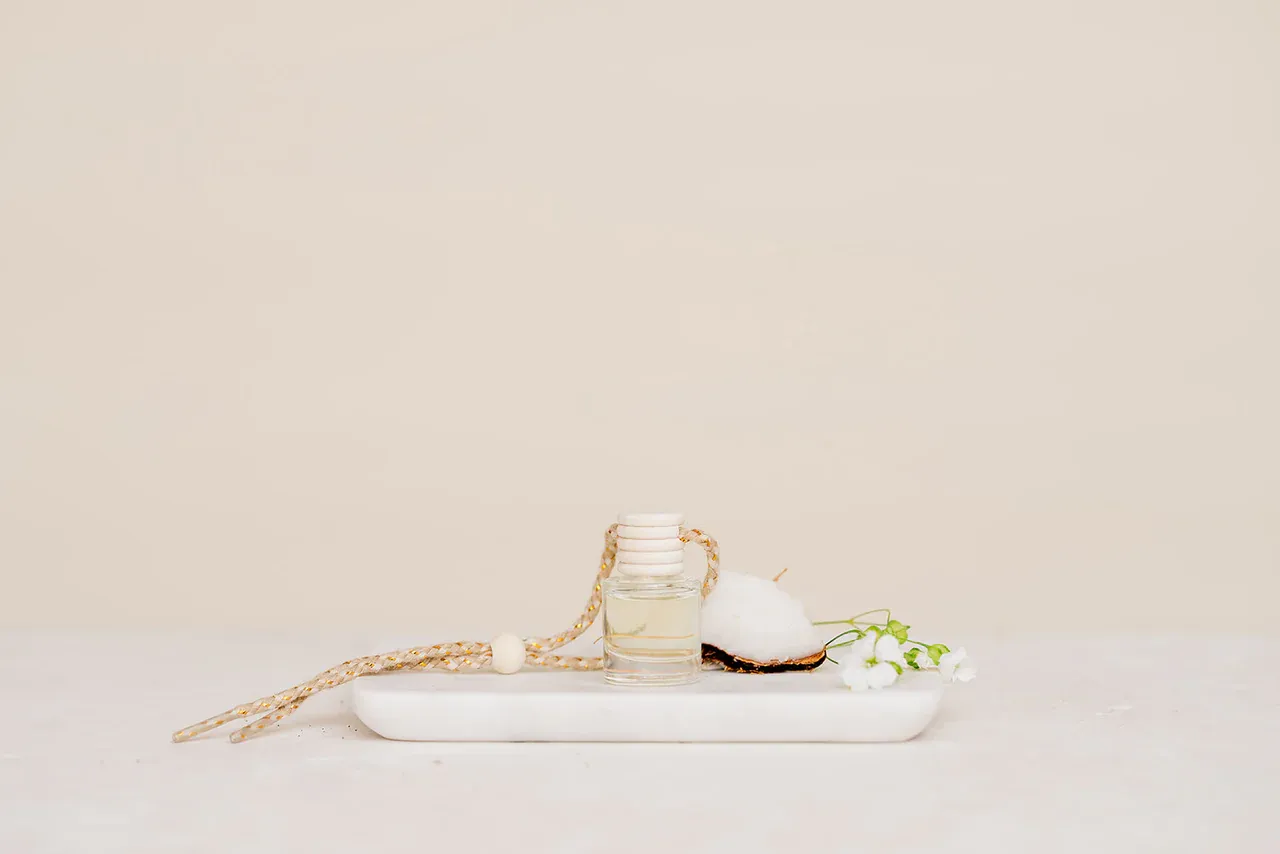 Car Diffuser White Lotus