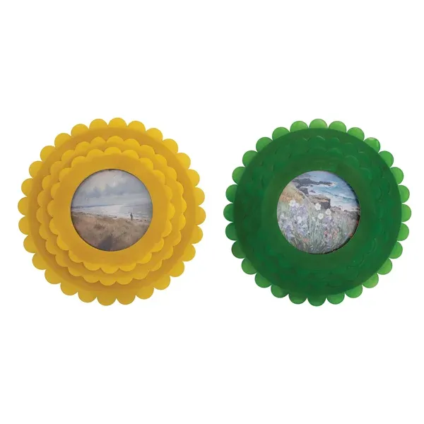 Round Scalloped Photo Frame 5-3/4" In Green